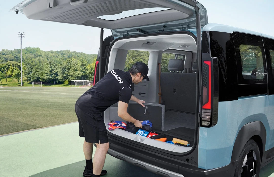Kia pv5 passenger trunk 1080x700 Kopie